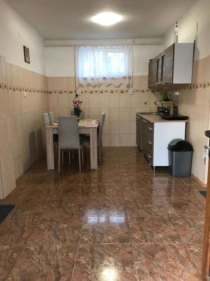 Summer Apartman Hajduszoboszlo Luaran gambar